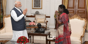 രാഷ്ട്രപതിക്കായി സജ്ജീകരിച്ച ശുചിമുറിയിൽ വെള്ളം ഇല്ലായിരുന്നു, പോയ വഴി നീളെ മാലിന്യ കൂമ്പാരങ്ങൾ; ‘രാജ്യത്തിന്റെ പരമോന്നത ഭരണഘടനാ പദവിയെ അപമാനിക്കുന്നതിനു തുല്യം; നാരി ശക്തി ഇതിനു മാപ്പ് നൽകില്ല‘- പ്രധാനമന്ത്രി