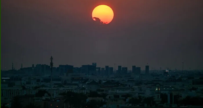 ഇറാന്റെ രണ്ട് പോര്വിമാനങ്ങള് വെടിവച്ചിട്ട് ഖത്തര്, ബാലിസ്റ്റിക് മിസൈലുകളും ഡ്രോണുകളും തകര്ത്തു, പ്രതിരോധം ശക്തമാക്കിയതായി അധികൃതര്