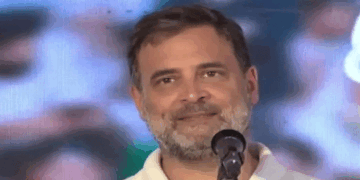 ‘സ്വർണം കട്ടത് ആരപ്പാ’ യെന്ന് രാഹുൽ​ഗാന്ധി;  ‘കേരളത്തിലെ രാഷ്ട്രീയ യാഥാർഥ്യം ഈ വരിയിലൂടെ മനസിലാകും; ശബരിമല വിഷയത്തിൽ മോദിയ്ക്ക്  മൗനം ; എൽഡിഎഫിനെ പിന്തുണയ്ക്കണമോ ദൈവത്തെ വേണോയെന്ന ആശയക്കുഴപ്പത്തിലാണ് മോദി ‘