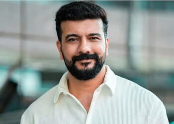 കൈപ്പത്തി ചിഹ്നത്തിൽ മത്സരിക്കുന്നതില്‍ അഭിമാനം, മമ്മൂട്ടിയുടെ അനുഗ്രഹം വാങ്ങിയാണ് പോരാട്ടത്തിനിറങ്ങുന്നത്, വിജയിച്ചാല്‍ അദ്ദേഹത്തെ പാലക്കാട് എത്തിക്കും- രമേശ് പിഷാരടി