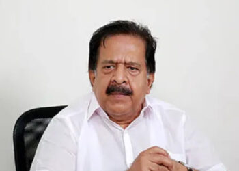 ഞങ്ങൾ മുഖാമുഖം രാഷ്ട്രീയമായി എതീർക്കുന്നവരാണ്, പക്ഷേ, ഞങ്ങളാരും സുധാകരനോട് ഇങ്ങനെ പെരുമാറില്ല. അദ്ദേഹത്തെ അവഹേളിച്ച നടപടി ശരിയായില്ല,  ഭാര്യയുടെ സീറ്റിന് വേണ്ടിയുള്ള നെട്ടോട്ടത്തിൽ എം വി ഗോവിന്ദന്‍ മറ്റെല്ലാം മറന്നു പോയി, വിമര്‍ശനവുമായി രമേശ് ചെന്നിത്തല