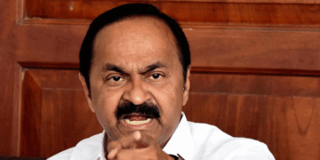 ‘എസ്.ഡി.പി.ഐ.യുടെ പിന്തുണ വേണ്ടെന്ന് പരസ്യമായി പറയാൻ മുഖ്യമന്ത്രി പിണറായി വിജയന് ധൈര്യമുണ്ടോ? കേരളം കണ്ട ഏറ്റവും കാപട്യമുള്ള രാഷ്ട്രീയ നേതാവാണ് പിണറായി ‘ : വിഡി സതീശൻ