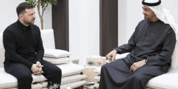 യുക്രെയ്ൻ പ്രസിഡന്‍റ്  സെലെൻസ്‌കി യുഎഇയിൽ; യുഎഇ പ്രസിഡന്‍റുമായി കൂടിക്കാഴ്ച നടത്തി