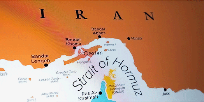 ഹോർമുസ് കടലിടുക്കിൽ  കപ്പലിന് നേരെ വീണ്ടും ആക്രമണം; ജീവനക്കാരെ ഒഴിപ്പിച്ചു; രണ്ടാഴ്ചയ്ക്കിടെ ആക്രമിക്കപ്പെട്ടത് 16 എണ്ണക്കപ്പലുകൾ; ഇന്ത്യൻ കപ്പലുകൾക്ക് സുരക്ഷിതപാതയൊരുക്കാൻ തയ്യാറെടുത്ത് നാവിക സേന