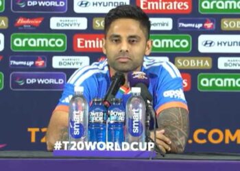 സ്റ്റേഡിയത്തിൽ ഇന്ത്യൻ ആരാധകരെ നിശബ്ദരാക്കും!! എന്റെ പൊന്നു മിച്ചലാശാനേ ആ ഡയലോ​ഗെങ്കിലും ഒന്നു മാറ്റിപ്പിടി… എല്ലാവരും ഒരേ ഡയലോഗ് തന്നെയാണല്ലോ പറയുന്നത്, അവർ പുതിയത് വല്ലതും പരീക്ഷിക്കട്ടെ… സ്കൈ!! ബാറ്ററായ ഞാൻ ബൗളർമാർക്ക് ഉപദേശം നൽകേണ്ടതില്ല, ബുംറയ്ക്കും അക്ഷറിനും എല്ലാം അറിയാം, സഞ്ജുവിനെ ഉൾപെടുത്തിയത് പോസിറ്റീവ് തീരുമാനം- സൂര്യകുമാർ