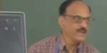 നിങ്ങളെപ്പോലുള്ളവർ കാരണമാണ് ഇറാൻ യുദ്ധം ഉണ്ടായത്, ട്രംപ് നിങ്ങളെയൊക്കെ ഇവിടുന്ന് കൊണ്ടുപോകും, നിങ്ങൾ വിഡ്ഢികളാണ്, തീവ്രവാദി, നരകത്തിൽ പോകും, ക്ലാസ് മുറിയില്‍ വച്ച് മുസ്ലിം വിദ്യാര്‍ത്ഥിയെ അധിക്ഷേപിച്ചു, പ്രൊഫസര്‍ക്ക് സസ്പെന്‍ഷന്‍