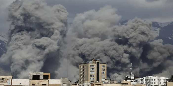 ഇറാനോട് പടവെട്ടി പ്രകൃതിയും; ടെഹ്‌റാനിൽ പരക്കെ അമ്ലമഴ; ന​ഗരവാസികൾക്ക് ​ഗുരുതര ആരോഗ്യ പ്രശ്നങ്ങൾ; അന്തരീക്ഷ വായുവിൽ സൾഫർ ഡയോക്സൈഡ് ഉൾപ്പെടെയുള്ള മാരകമായ വാതകങ്ങളുടെ അളവ് വർദ്ധിച്ചു