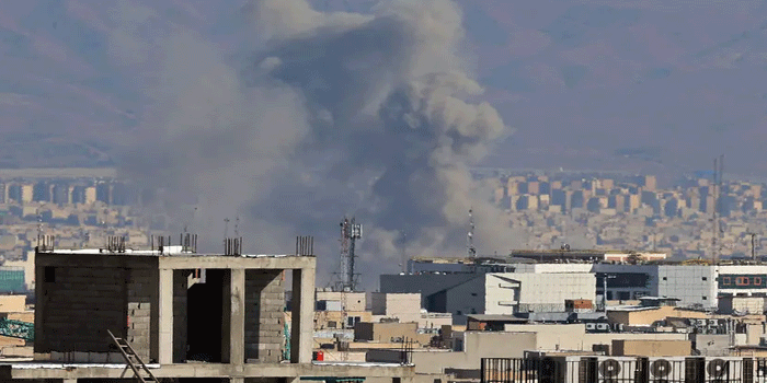 ഇറാന്റെ സുരക്ഷാ സംവിധാനങ്ങൾക്ക് കനത്ത ആഘാതമേൽപിച്ച് ഇസ്രയേൽ യുദ്ധവിമാനങ്ങൾ;  ടെഹ്‌റാനിലെ ഭൂഗർഭ ബങ്കറുകൾ തകർത്തു