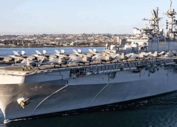 ‘അമേരിക്കയിത് എന്തിനുള്ള പുറപ്പാടാണ്? ‘ കരുത്തുറ്റ ആക്രമണ കപ്പൽ യുഎസ്എസ് ട്രിപ്പോളി പശ്ചിമേഷ്യയിലേയ്ക്ക്;  2,200 സൈനികരും!