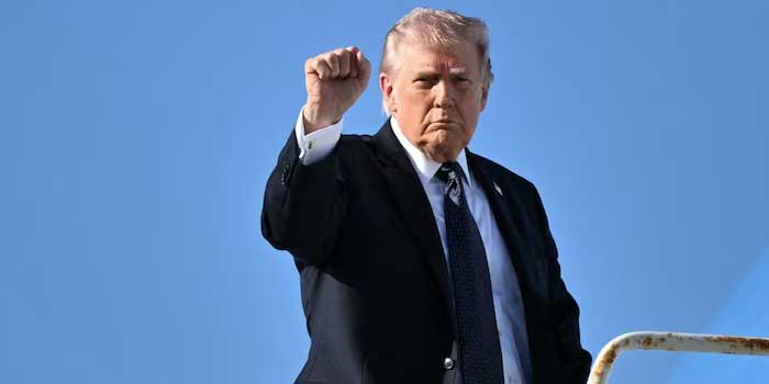 മൂന്ന് ദിവസത്തിനിടെ തകർത്തത് ഇറാന്റെ 42 നാവിക കപ്പലുകൾ!! അമേരിക്ക നമ്മുടെ B2 ഹിറ്റ്, മിഡ്‌നൈറ്റ് ഹാമർ പ്രയോ​ഗിച്ചില്ലായിരുന്നെങ്കിൽ എട്ട് മാസം മുമ്പ് തന്നെ ഇറാൻ ആണവായുധം സ്വന്തമാക്കിയേനെ, ഞങ്ങൾ ലോകത്തിന് ഒരുപകാരം ചെയ്തു, ഇറാനിയൻ ഉദ്യോഗസ്ഥരെ ലക്ഷ്യമാക്കി ആക്രമണം തുടരും- ട്രംപ്