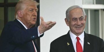 ‘യുഎസിനുണ്ടായ വിജയം ആർക്കും വിശ്വസിക്കാൻ കഴിയാത്തത്, ഒറ്റയടിക്ക് തീർത്തത് ഇറാന്റെ 48 നേതാക്കളെ, പോരാട്ടം അതിവേഗം മുന്നോട്ടു പോകുന്നു’- ട്രംപ്!! “ഇതുകൊണ്ടൊന്നുമായിട്ടില്ല, ആക്രമണം ഇനിയും കടുപ്പിക്കും, ടെഹ്റാന്റെ ഹൃദയത്തിൽ അതിശക്തമായി പ്രഹരിച്ചുകൊണ്ടിരിക്കുകയാണ് ഞങ്ങളുടെ സൈന്യം, വരുംദിവസങ്ങളിൽ അതിന്റെ ശക്തി കൂടും’- നെതന്യാഹു