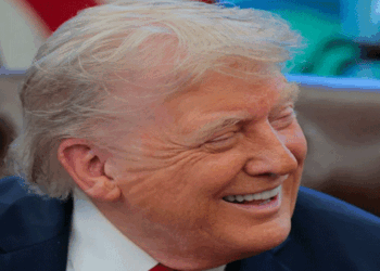 കപ്പലുകൾ പിടിച്ചെടുക്കുന്നതിനേക്കാൾ അവ മുക്കിക്കളയുന്നതാണ് കൂടുതൽ ‘രസകരം’, സൈനീകർക്കും അതാണ് താല്പര്യം – ഇറാന്റെ കപ്പലുകൾ തകർക്കുന്നത് സംബന്ധിച്ച് ട്രംപിന്റെ പ്രതികരണം