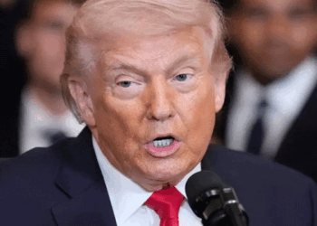 ‘ഇറാന്റെ അടുത്ത നേതാവ് എനിക്ക് സ്വീകാര്യനായയാളാവണം; ഖമനേയിയുടെ മകൻ വേണ്ട; ലോകമെമ്പാടുമുള്ള ഇറാനിയൻ നയതന്ത്രജ്ഞർ അഭയം തേടിവന്ന് പുതിയതും മെച്ചപ്പെട്ടതുമായ രാഷ്ട്രം  രൂപപ്പെടുത്താൻ ഞങ്ങളെ സഹായിക്കണം’ – ട്രംപ്