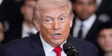 ‘ഇറാന്റെ അടുത്ത നേതാവ് എനിക്ക് സ്വീകാര്യനായയാളാവണം; ഖമനേയിയുടെ മകൻ വേണ്ട; ലോകമെമ്പാടുമുള്ള ഇറാനിയൻ നയതന്ത്രജ്ഞർ അഭയം തേടിവന്ന് പുതിയതും മെച്ചപ്പെട്ടതുമായ രാഷ്ട്രം  രൂപപ്പെടുത്താൻ ഞങ്ങളെ സഹായിക്കണം’ – ട്രംപ്