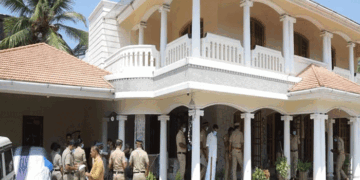 കൊച്ചിയിൽ  തിരുവനന്തപുരം സ്വദേശികളായ അഞ്ചുപേരെ മരിച്ചനിലയിൽ കണ്ടെത്തി; മരിച്ചവരിൽ രണ്ട് സ്ത്രീകളും മൂന്ന് കുട്ടികളും