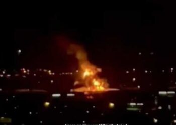 യുദ്ധം ആരംഭിച്ച ശേഷം യുഎഇ ലക്ഷ്യമാക്കി ഇറാൻ പ്രയോഗിച്ചത് 1,800-ത്തിലധികം മിസൈലുകളും ഡ്രോണുകളും!! ഇത്തവണ തൊടുത്തുവിട്ട ഡ്രോൺ പതിച്ചത് ദുബായ് അന്താരാഷ്ട്ര വിമാനത്താവളത്തിന് സമീപം, ഇന്ധന ടാങ്കിന് തീപിടിച്ചു, ഒഴിവായത് വൻ ദുരന്തം, വിമാന സർവീസുകൾ നിർത്തിവച്ചു… യാത്രക്കാർ വിമാന വിവരങ്ങൾക്കായി ബന്ധപ്പെട്ട എയർലൈൻസുമായി ബന്ധപ്പെടണം- അറിയിപ്പ്… Video