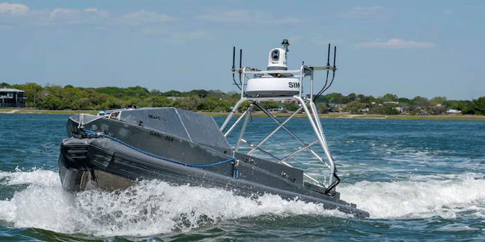 ഇറാനു മുന്നിൽ അമേരിക്കയുടെ അടുത്ത കരുനീക്കം;  പേർഷ്യൻ ഗൾഫിൽ അത്യാധുനിക ഡ്രോൺ ബോട്ടുകളിറക്കി; ഹോർമൂസ് ലക്ഷ്യമാക്കി ആ പോരാളിക്കൂട്ടം