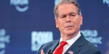 ‘ഇന്ത്യ നല്ല ആക്ടേർസ്, ഞങ്ങൾ പറഞ്ഞത് അതേപടി അനുസരിക്കുന്നുണ്ട്!! റഷ്യൻ എണ്ണ വാങ്ങരുത് എന്ന് ഞങ്ങൾ പറഞ്ഞു, ഇന്ത്യ നിർത്തി, പകരം യുഎസിൽ നിന്ന് എണ്ണ വാങ്ങാമെന്ന് പറഞ്ഞു, നിലവിൽ ലോകമാകെ എണ്ണ വിതരണത്തിൽ ഒരു ചെറിയ വിടവുണ്ട്, അത് പരിഹരിക്കാൻ റഷ്യൻ എണ്ണ വാങ്ങാൻ ഇന്ത്യക്ക് അനുമതി നൽകി”- യുഎസ് ട്രഷറി സെക്രട്ടറി