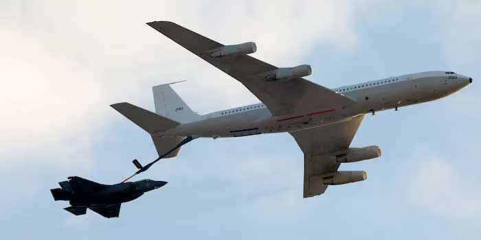 ഇറാഖിൽ അമേരിക്കയുടെ നാലാം വിമാനവും തകർന്നുവീണു, അപകടത്തിൽപ്പെട്ടത് മറ്റ് വിമാനങ്ങൾക്ക് ഇന്ധനം നിറയ്ക്കുന്ന KC-135 വിമാനം നാലുപേർക്കു ദാരുണാന്ത്യം, രണ്ടുപേരെ രക്ഷിക്കാനുള്ള ശ്രമങ്ങൾ തുടരുന്നു, വിമാനം ഇസ്ലാമിക് റെസിസ്റ്റൻസ് ഇൻ ഇറാഖ്’ വെടിവെച്ചിട്ടതെന്ന് ഇറാൻ, നിഷേധിച്ച് യുഎസ്