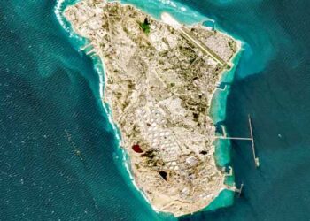 ഇറാന്റെ ‘നട്ടെല്ല്’ തകർത്തു!!  ഖർഗ് ദ്വീപിൽ വൻ ബോംബാക്രമണം, സൈനിക കേന്ദ്രങ്ങൾ പൂർണമായി തകർത്തു,”അമേരിക്ക ഉന്നമിടുന്ന ഏത് ലക്ഷ്യത്തെയും പൊതിഞ്ഞു സംരക്ഷിക്കാൻ ഇറാന് കഴിയില്ല, ഇറാന് ഒരിക്കലും അമേരിക്കയെയും മിഡിൽ ഈസ്റ്റിനെയും ലോകത്തെയും ഭീഷണിപ്പെടുത്താനും കഴിയില്ല,  ഹോർമുസ് കടലിടുക്കിൽ ടാങ്കറുകൾക്ക് യുഎസ് സുരക്ഷ– ട്രംപ്