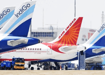 വിമാന യാത്രക്കാർക്ക് ആശ്വാസമാകുന്ന പുതിയ ഉത്തരവ്;  60 ശതമാനം സീറ്റുകൾ മുൻകൂട്ടി പണമടയ്ക്കാതെ തന്നെ യാത്രക്കാർക്ക് ലഭ്യമാക്കണം; ഒരുമിച്ച് ബുക്ക് ചെയ്യുന്നവർക്ക് അടുത്തടുത്ത സീറ്റുകൾ അനുവദിക്കണം