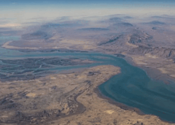 എണ്ണ വിതരണം മാത്രമല്ല, ​ഗൾഫ് രാജ്യങ്ങളുടെ വെള്ളം കുടിയും മുട്ടിച്ച യുദ്ധം; ഉപ്പുജല ശുദ്ധീകരണ പ്ലാന്റുകൾ തകർന്നു; ദശലക്ഷക്കണക്കിനാളുകൾ ഭീതിയിൽ