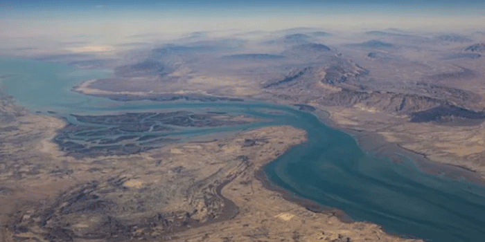 എണ്ണ വിതരണം മാത്രമല്ല, ​ഗൾഫ് രാജ്യങ്ങളുടെ വെള്ളം കുടിയും മുട്ടിച്ച യുദ്ധം; ഉപ്പുജല ശുദ്ധീകരണ പ്ലാന്റുകൾ തകർന്നു; ദശലക്ഷക്കണക്കിനാളുകൾ ഭീതിയിൽ