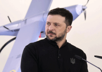 ​യുഎസ്- ഇസ്രായേൽ സഖ്യത്തിന് സഹായഹസ്തവുമായി യുക്രെയ്ൻ; ഇറാനെ പ്രതിരോധിക്കാനുള്ള തന്ത്രവുമായി ​ഗൾഫ് രാജ്യങ്ങളിലേയ്ക്ക്​ ഡ്രോൺ വിദ​ഗ്ധരെ അയച്ച് സെലെൻസ്‌കി