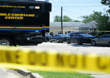 യുഎസിൽ വീടുകളിൽ വെടിവയ്പ്പ്; എട്ടുകുട്ടികൾ കൊല്ലപ്പെട്ടു; രണ്ട് സ്ത്രീകൾക്ക് പരിക്ക്; അക്രമിയെ പോലീസ് വെടിവച്ചുകൊന്നു