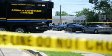 യുഎസിൽ വീടുകളിൽ വെടിവയ്പ്പ്; എട്ടുകുട്ടികൾ കൊല്ലപ്പെട്ടു; രണ്ട് സ്ത്രീകൾക്ക് പരിക്ക്; അക്രമിയെ പോലീസ് വെടിവച്ചുകൊന്നു