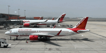 ഇസ്രയേലിലേയ്ക്കുള്ള വിമാന സർവീസുകൾ മെയ് 31 വരെ നിർത്തിവെച്ച് എയർ ഇൻഡ്യ; തീരുമാനം സുരക്ഷാ സാഹചര്യങ്ങളിലെ അനിശ്ചിതത്വവും അപകടസാധ്യതകളും പരിഗണിച്ച്