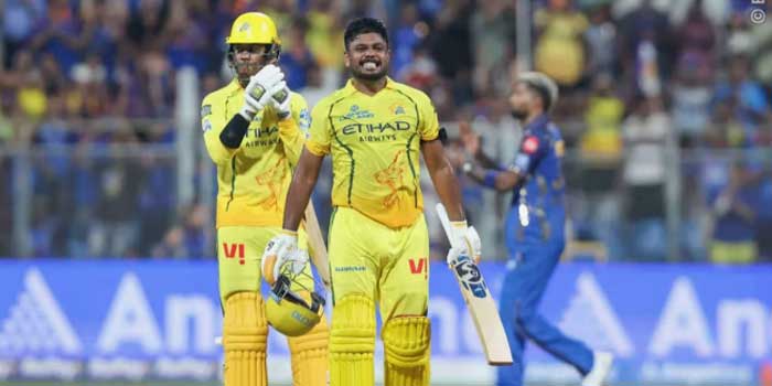 മുംബൈയുടെ പക്കൽ അഞ്ച് പ്രധാന ബൗളർമാർ, അവസാന ഓവറുകളിൽ ഹർദിക്കിന് പുതിയൊരു ബൗളറെ പന്തേൽപ്പിക്കേണ്ടിവരും… കൃത്യമായി വല വിരിച്ച് അവൻ കാത്തിരുന്നു ആ ആറാമനായി… 20-ാം ഓവറിൽ സഞ്ജു അക്കീലിനോട് പറഞ്ഞത് ഒന്നു മാത്രം ആ ഓവറിലെ ആറ് പന്തുകളും എനിക്ക് തന്നെ നേരിടണം… ‌‌ഇവനെല്ലേ ശരിക്കും ക്യാപ്റ്റൻ