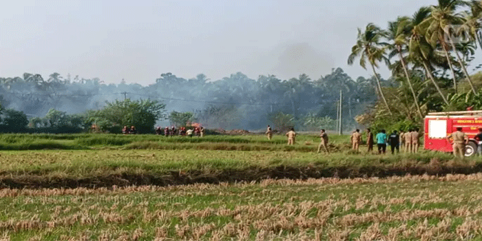 തൃശ്ശൂർ പൂര ന​ഗരിയിലെ വെടിക്കെട്ട് അപകടം; മരണം ആറായി; നിരവധി പേരുടെ നില അതീവ ​ഗുരുതരമെന്ന് റിപ്പോർട്ട്; രക്ഷാ പ്രവർത്തനം ദുഷ്കരം; ഇപ്പോഴും പൊട്ടിത്തെറികൾ കേൾക്കാനാവുന്നെന്ന് ദൃക്സാക്ഷികൾ