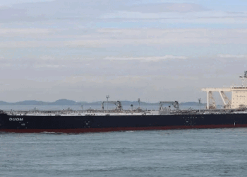 ഏഴുവർഷത്തിനുശേഷം ഇറാനിയൻ എണ്ണക്കപ്പലുകൾ ഇന്ത്യൻ തീരത്തെത്തി; ഒഡിഷയിലെ പാരദീപ് തുറമുഖത്ത് ഇരുപത് ലക്ഷം വീപ്പ എണ്ണയുമായി ‘ജയ’യും  ഗുജറാത്തിലെ സിക്ക തുറമുഖത്ത് ‘ഫെലിസിറ്റി’യും നങ്കൂരമിട്ടു