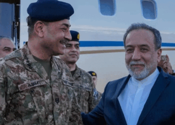 ഇറാൻ വിദേശകാര്യമന്ത്രി ഇസ്ലാമാബാദിലേയ്ക്ക് വണ്ടി കയറുന്നു; യുഎസ് സംഘം അവിടെയുണ്ട്; വീണ്ടും സമാധാന ചർച്ചകൾ?