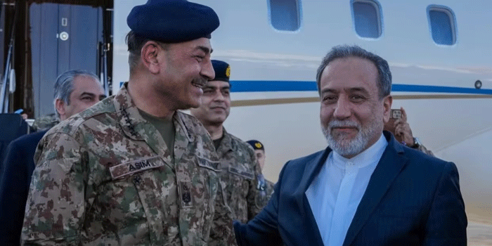 ഇറാൻ വിദേശകാര്യമന്ത്രി ഇസ്ലാമാബാദിലേയ്ക്ക് വണ്ടി കയറുന്നു; യുഎസ് സംഘം അവിടെയുണ്ട്; വീണ്ടും സമാധാന ചർച്ചകൾ?