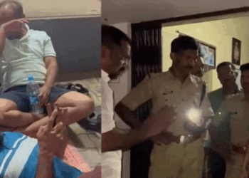 ശരീരം ഉരുകിയൊലിക്കും പോലെ അസഹനീയ ചൂട്; അതിനിടെ കറണ്ടും പോയി; കെഎസ്ഇബി ഓഫിസുകളിലേയ്ക്ക് ഇരച്ചെത്തി നാട്ടുകാർ; ഓഫിസിനുള്ളിൽ പായ വിരിച്ചങ്ങ് കിടന്നു