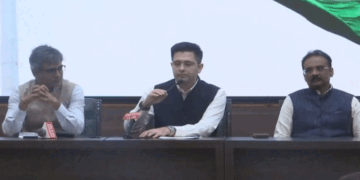 ആംആദ്മി പാർട്ടിയിൽ പൊട്ടിത്തെറി; പ്രമുഖ നേതാവ് രാഘവ് ഛദ്ദയടക്കം മൂന്ന് എംപിമാർ ബിജെപിയിലേയ്ക്ക്; ‘രൂപീകരിക്കുമ്പോൾ ഉണ്ടായിരുന്ന എല്ലാ മൂല്യങ്ങളിൽനിന്നും  പാർട്ടി അകന്നു‘