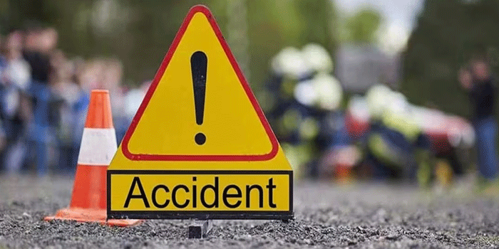 കൊല്ലത്ത് തിരഞ്ഞെടുപ്പ് പ്രചരണം കഴിഞ്ഞുപോയ വാഹനം കായികതാരങ്ങളെ ഇടിച്ചുതെറിപ്പിച്ചു; ഒരാൾ വെൻ്റിലേറ്ററിൽ; നെയ്യാറ്റിൻകര സ്വദേശിയ്ക്കെതിരെ കേസ്