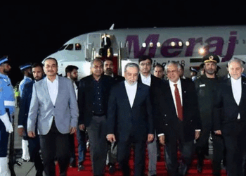 പോയ പോലെ തിരിച്ച് വരുന്നു; അരാ​ഗ്ചിയും സംഘവും വീണ്ടും പാക്കിസ്ഥാനിലേയ്ക്ക്; അവിടെ നിന്ന് റഷ്യയിലേയ്ക്ക്; യുദ്ധ കാര്യത്തിൽ മാറ്റമുണ്ടാകുമോ?