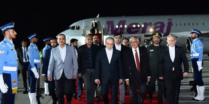 പോയ പോലെ തിരിച്ച് വരുന്നു; അരാ​ഗ്ചിയും സംഘവും വീണ്ടും പാക്കിസ്ഥാനിലേയ്ക്ക്; അവിടെ നിന്ന് റഷ്യയിലേയ്ക്ക്; യുദ്ധ കാര്യത്തിൽ മാറ്റമുണ്ടാകുമോ?