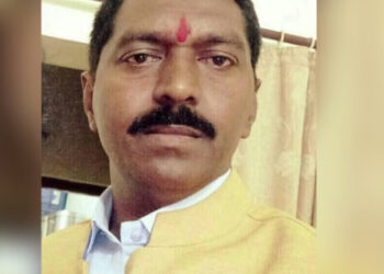 നിങ്ങൾ വളരെ സുന്ദരിയാണ്,  മകളും തീർച്ചയായും സുന്ദരിയായിരിക്കും, അവളെ എന്റെ അടുത്തേക്ക് അയച്ചാല്‍ പതിനായിരും രൂപ തരാം, കസ്റ്റഡിയിലെടുത്ത സ്ത്രീയോട് മോശമായി പെരുമാറിയ എഎസ്ഐക്ക് സസ്പെന്‍ഷന്‍