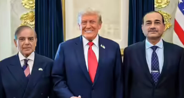 സമാധാന ചർച്ചകൾ അട്ടിമറിക്കാൻ ​അസിം മുനീർ തന്ത്രങ്ങൾ മെനയുന്നു,  ഇടപെടലുകൾ ദോഷകരം, വരുന്ന ചര്‍ച്ചകളില്‍ നിന്ന് അദ്ദേഹത്തെ മാറ്റി നിര്‍ത്തണം, പാക് സൈനിക മേധാവി വിശ്വസിക്കാന്‍ കൊള്ളത്തവനെന്ന് യുഎസ് ഇന്റലിജന്‍സ് റിപ്പോര്‍ട്ട്