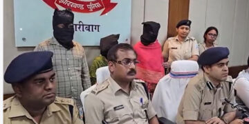 മകന്റെ രോഗം മാറാന്‍ പതിമൂന്നുകാരിയെ ബലി നല്‍കി, പെണ്‍കുട്ടിയുടെ സ്വകാര്യഭാഗങ്ങളില്‍  മരത്തടി കുത്തിക്കയറ്റി, തലയില്‍ മുറിച്ച് രക്തം ശേഖരിച്ചു, പിന്നീട് മൃതദേഹം തോട്ടത്തില്‍ കുഴിച്ചിട്ടു, ബലാത്സംഗമെന്ന് വരുത്തി തീര്‍ക്കാനും ശ്രമം, അമ്മയും മന്ത്രവാദിയും അറസ്റ്റില്‍