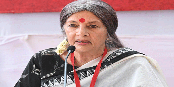 ‘പോറ്റിയെ സോണിയയെ കാണിച്ചതാരപ്പാ’ ; രാഹുൽ ഗാന്ധിക്ക് മറുപടിയുമായ് ബൃന്ദാ കാരാട്ട്; ‘പോ മോനേ ദിനേശാ’