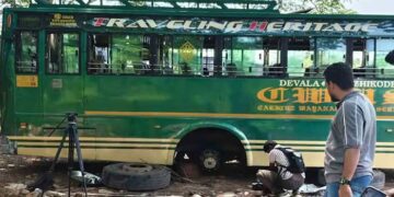  ബ്രേക്ക് ലൈനറിന്റെ അറ്റകുറ്റപ്പണിക്കിടെ ജാക്കി ലിവർ തെന്നിമാറി, ബസ് വീണത് അടിയിൽ കിടന്നു പണിയെടുക്കുകയായിരുന്ന യുവാവിന്റെ നെഞ്ചിന്റെ ഭാ​ഗത്തേക്ക്, യുവാവിന് ദാരുണാന്ത്യം, യുവാവിനെ പുറത്തെടുത്തത് ഫയർഫോഴ്സ് ഹൈഡ്രോളിക് റെസ്ക്യു ഉപകരണം ഉപയോഗിച്ച് ബസ് ഉയർത്തി!! മറ്റൊരു ജീവനക്കാരന്റെ കാലിനും പരുക്ക്