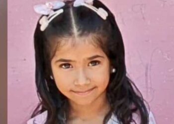 ബന്ധുവീട്ടിലേക്ക് പോകുന്നതിനി‌ടെ ഒന്നാം ക്ലാസുകാരി പെട്ടെന്ന് കുഴഞ്ഞുവീണു, ഉടൻ ആശുപത്രിയിലെത്തിച്ചെങ്കിലും ജീവൻ രക്ഷിക്കാനായില്ല