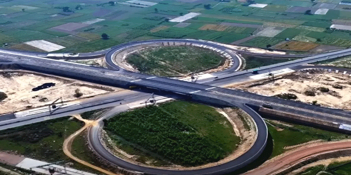 213 കിലോമീറ്റർ യാത്ര ഇനി വെറും രണ്ടര മണിക്കൂറിൽ; ഇടയ്ക്ക് 12 കി.മി വന്യജീവി ഇടനാഴിയും;  ഡൽഹി- ദെഹ്റാദൂൺ പാത തുറന്നു; അഭിമാനത്തോടെ ഇന്ത്യ