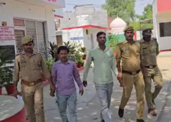 പ്രണയബന്ധം ഉപേക്ഷിക്കാന്‍ 16കാരിയെ മന്ത്രവാദിനിയുടെ അടുത്തുകൊണ്ടുപോയി, യാത്രയ്ക്കിടെ ഉറങ്ങുകയായിരുന്ന കുട്ടിയെ കഴുത്ത് ഞെരിച്ച് കൊന്ന് പിതാവ്, മുഖം ആസിഡ് ഒഴിച്ച് വികൃതമാക്കി, മൃതദേഹം ഉപേക്ഷിച്ചത് റോഡരികില്‍, പിന്നാലെ കാണാനില്ലെന്ന നാടകം