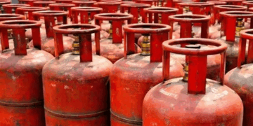 ​‘കഞ്ഞികുടി മുട്ടും?‘ ഗ്യാസ് ബുക്കിം​ഗ് ഇനി മുതൽ അത്ര എളുപ്പമാകില്ല; വിതരണ രീതികളിൽ കൂടുതൽ നിയന്ത്രണങ്ങൾ പ്രാബല്യത്തിലാക്കാനുള്ള തീരുമാനത്തിൽ കേന്ദ്രസർക്കാർ